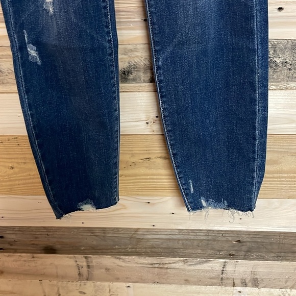 Judy Blue size 1/25 relaxed fit high waist medium wash distressed jeans - Picture 7 of 15